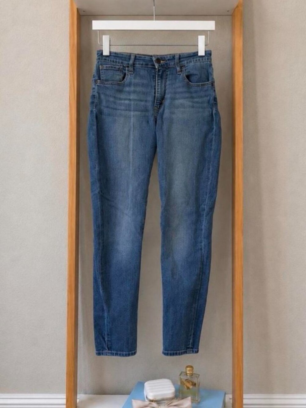 Levi's 721 high rise skinny jeans.
